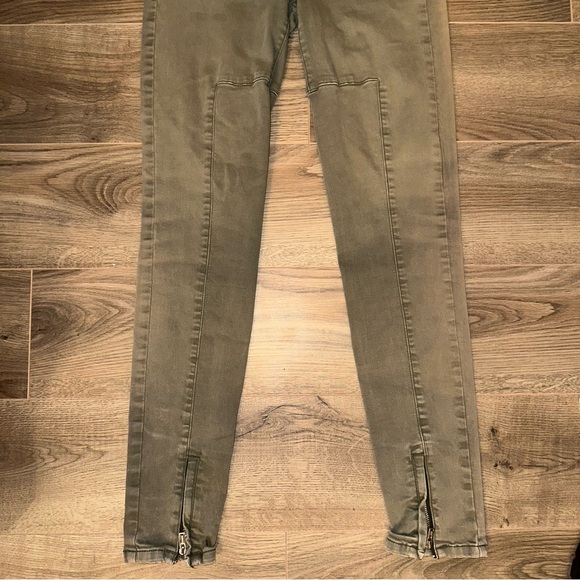 Guess Olive Green Jeans - Picture 4 of 7